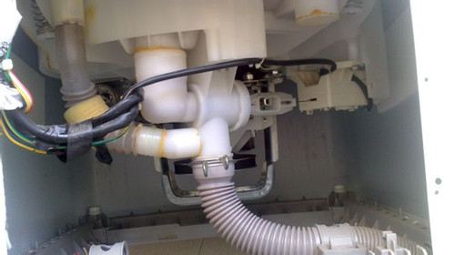 ϴ�C�Ų���ˮ��ʲôԭ��