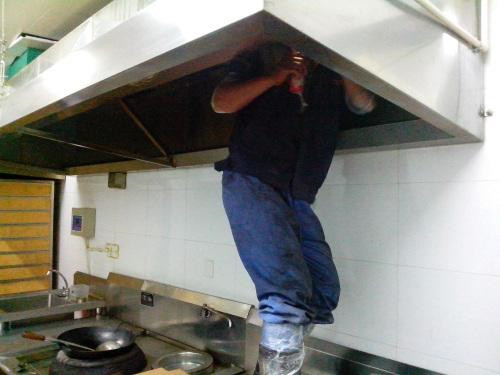 臺(tái)州黃巖餐廳油煙機(jī)清洗電話號(hào)碼_24小時(shí)服務(wù)