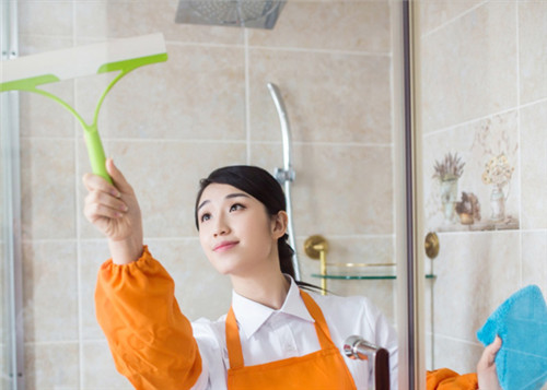 溫州龍灣保潔服務收費標準_專業(yè)服務