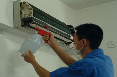 廈門掛機(jī)空調(diào)清洗收費(fèi)價(jià)格_按標(biāo)準(zhǔn)收費(fèi)