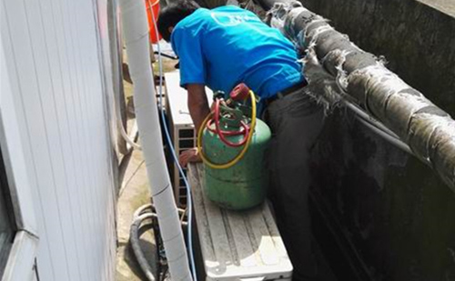 角門空調(diào)加氟上門電話