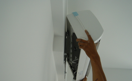 ���𸽽����{(di��o)�ƙC(j��)���M(f��i)�r��_�gӭ�����ԃ